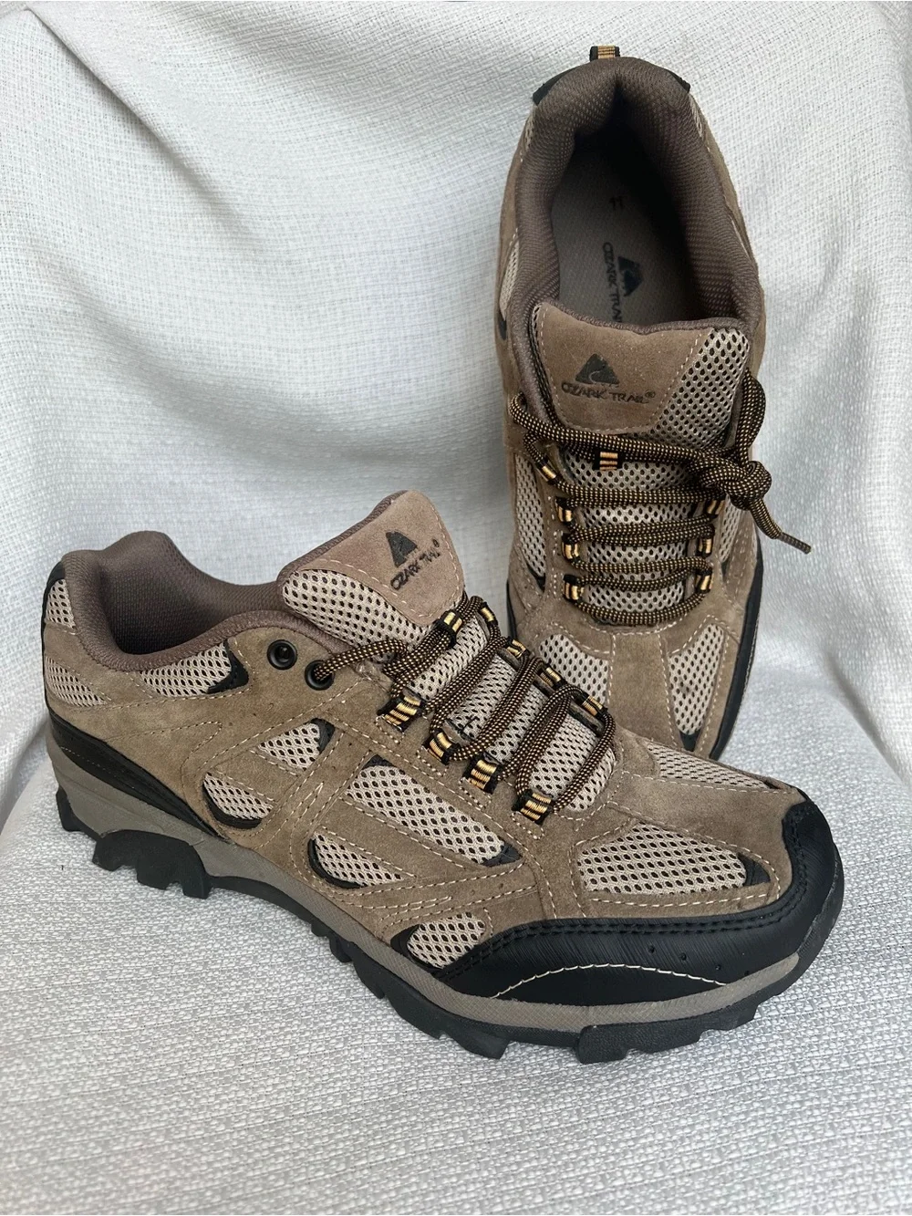 OZARK TRAIL Men's Brown Hiking Shoes